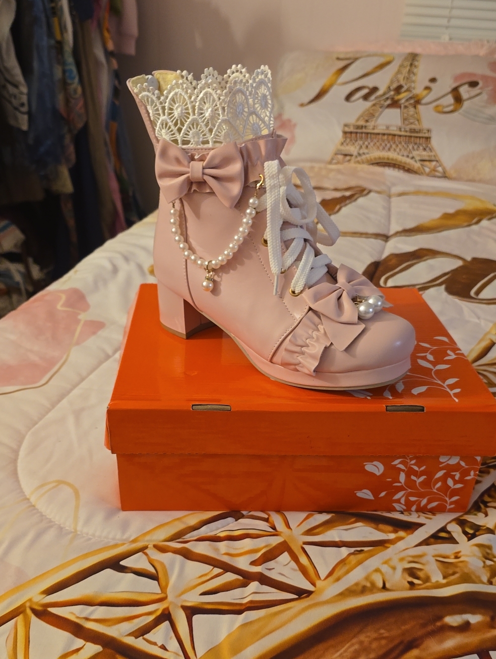 Shoe Boot NWOT  !!!!